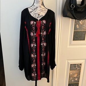 Love & Legend Black and Red Tunic Top
